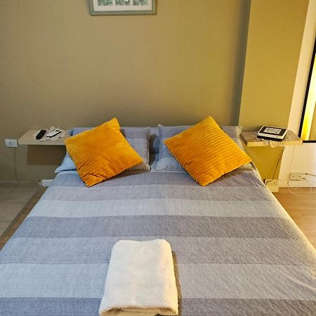 Апартаменты Acogedor Monoambiente Con Parking Неукен Экстерьер фото