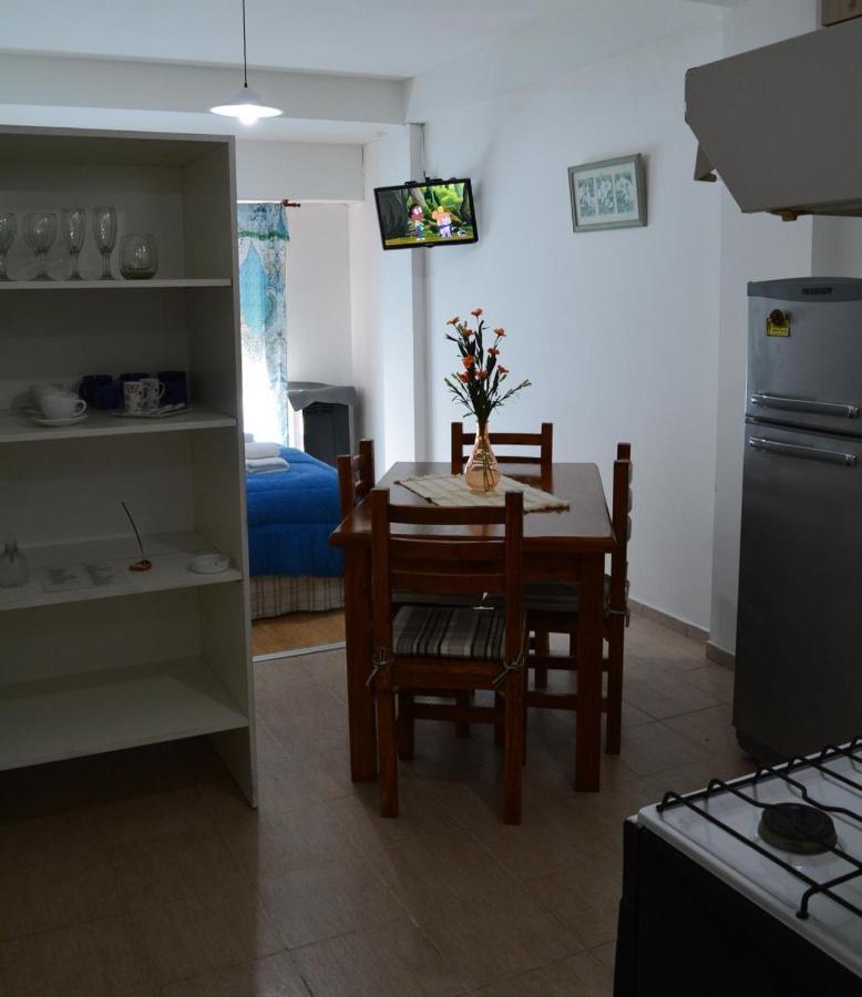 Апартаменты Acogedor Monoambiente Con Parking Неукен Экстерьер фото